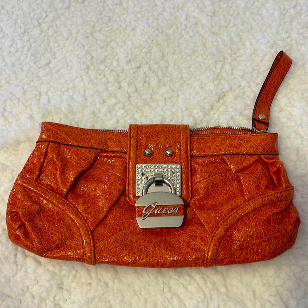 GUESS clutch